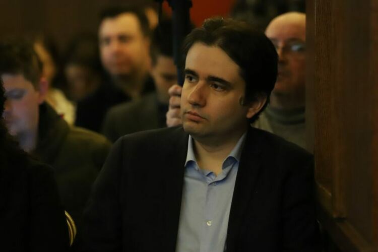 ППДБ внесе проект и държавните служители да плащат осигуровки