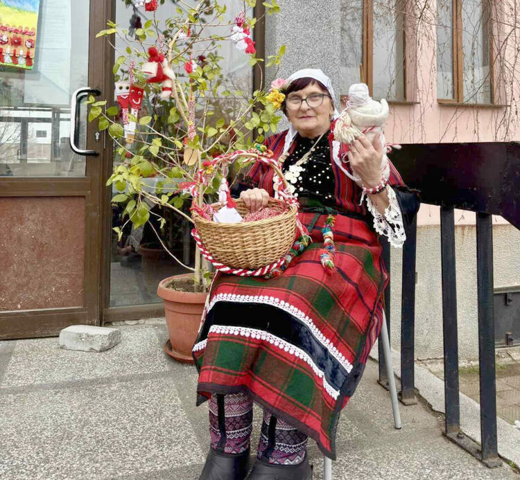 В СУ „Проф. д-р Асен Златаров“ в Минерални бани пристигна Баба Марта
