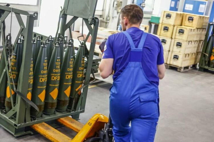 ЕК инвестира 910 млн. евро в европейското отбранително производство
