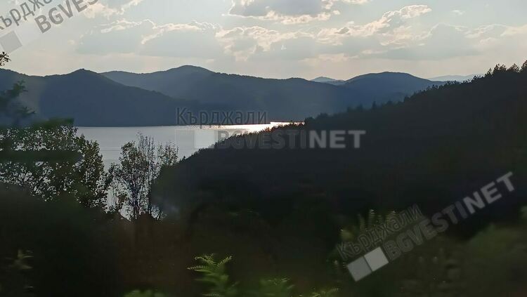 Променлива облачност над Кърджали,ветровито днес