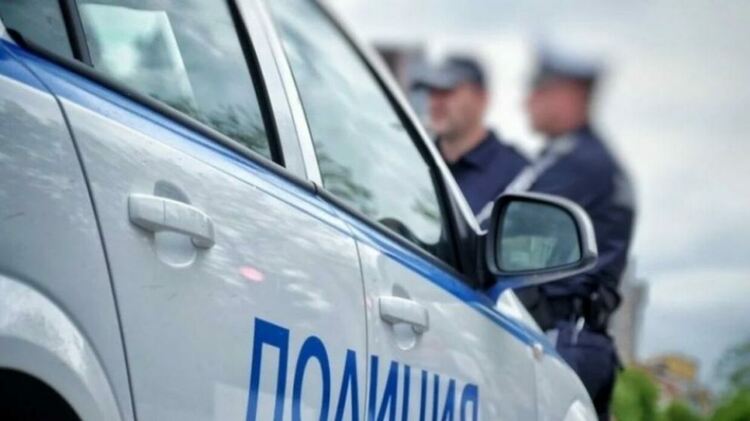 Човечност на пътя: Пернишки полицаи спасиха живот