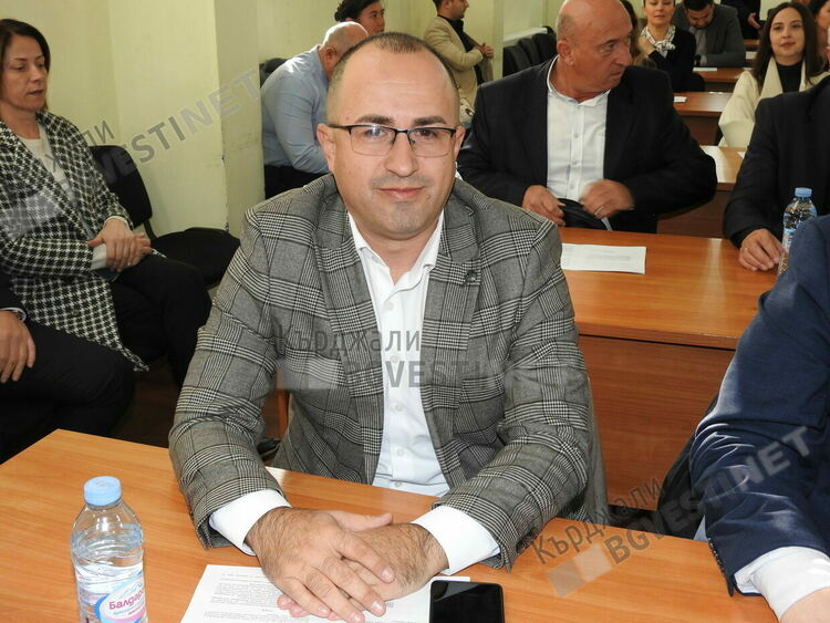  Пустош в ресторантите на Кърджали след Новогодишния купон,разчита се на изселниците