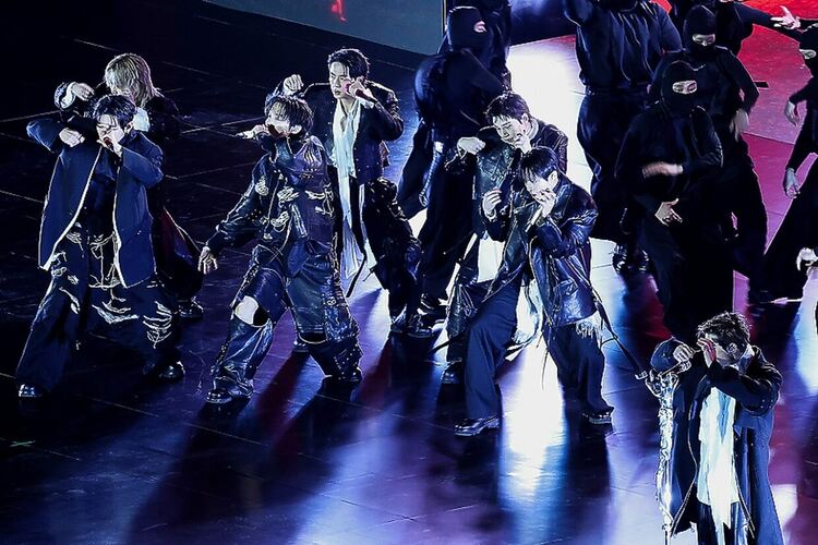 K-pop групата BTS остава №1 в класацията на „Билборд“ за албуми за трета поредна седмица