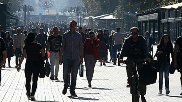 Заселващите се в България хора са повече от тези, които напускат страната