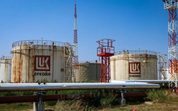 „Литаско“ вдига запори върху доставките на петрол за „Лукойл Нефтохим“