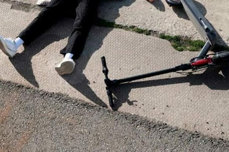 Непълнолетен с тротинетка помете малолетен в Петлино,детето е в болница