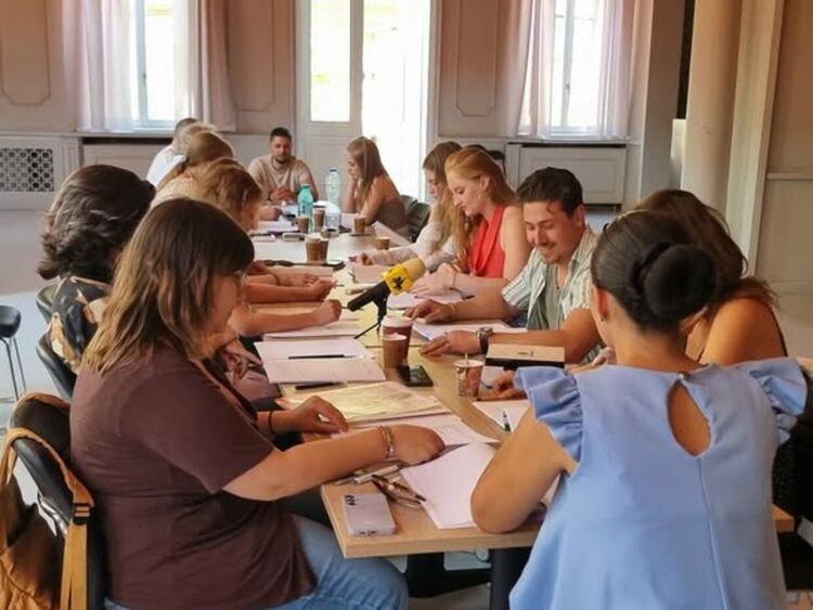 Театър „Боян Дановски“ започва новия си творчески сезон с ново заглавие и нова посока