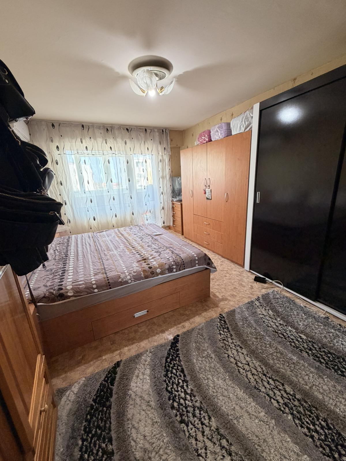 Четиристаен Апартамент За Продажба В Гр. Хасково, Кв. „Орфей“