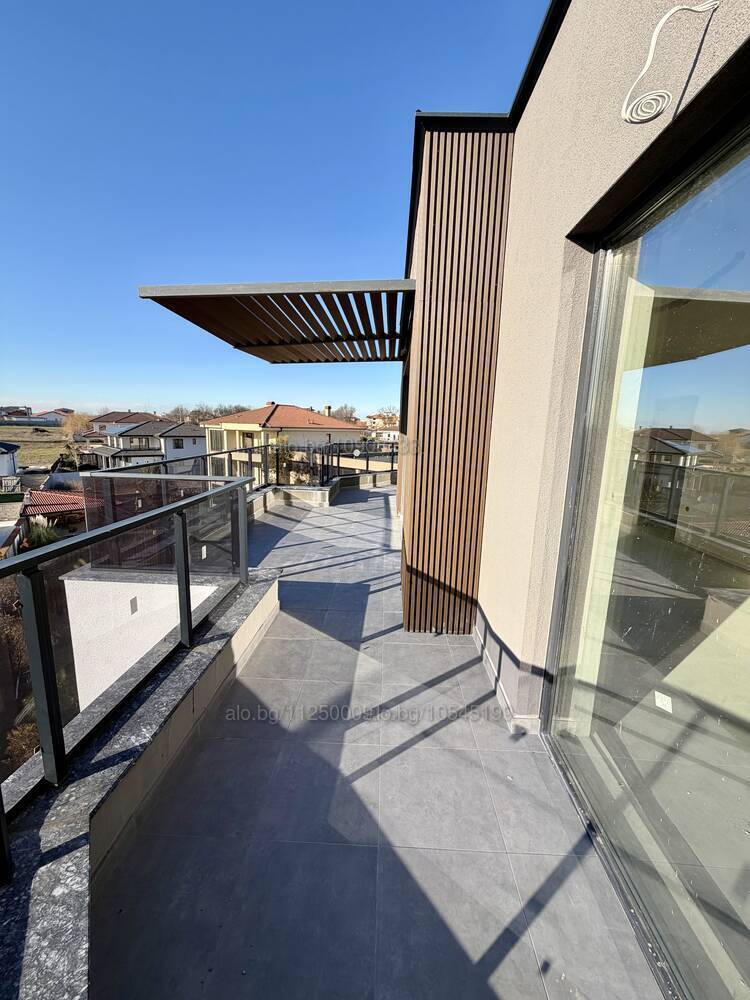 Yamacha Park Residence