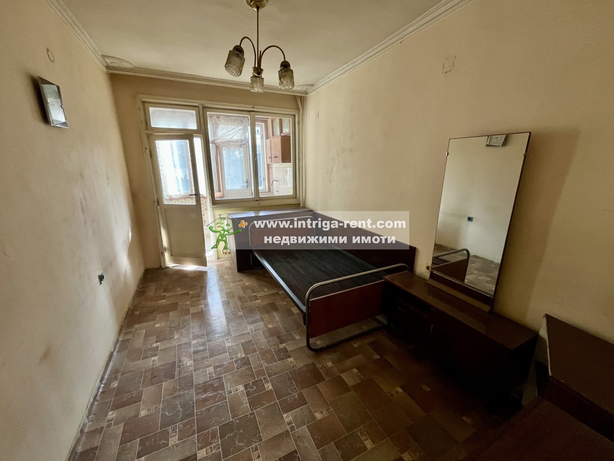 №4140 Едностаен тухлен апартамент-старо строителство за продажба в кв. Училищни, Хасково!