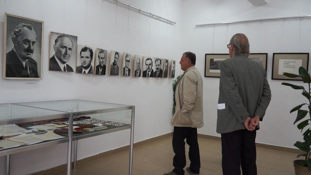 „За“ и „Против“ комунизма! За прочита на една изложба