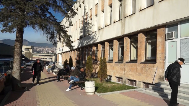 Няма нов случай на заразен в Смолянско. Отрицателни са пробите на съпругата на бармана от Гьоврен и колегата му от Чепеларе
