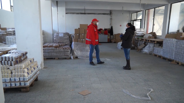 Близо 40 хиляди килограма продукти раздава БЧК на възрастни и социално слаби хора в Смолянско